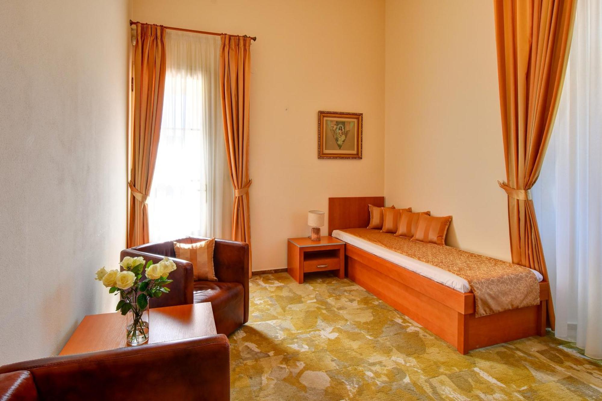 Hotel Zámek Křtiny Esterno foto